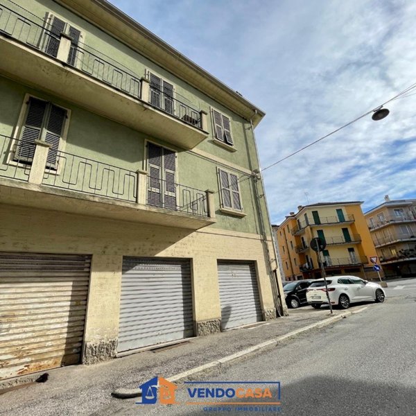 locale commerciale in vendita a Mondovì