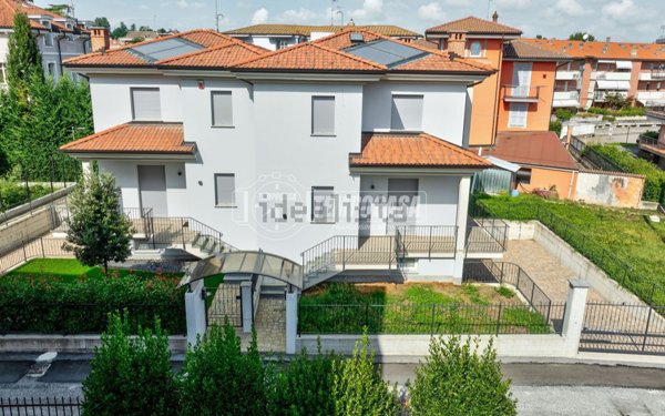 casa indipendente in vendita a Mondovì