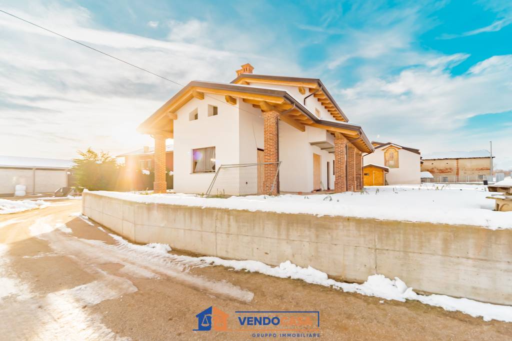 casa indipendente in vendita a Mondovì