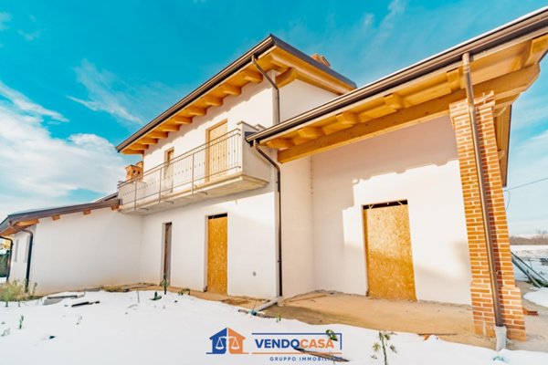 casa indipendente in vendita a Mondovì