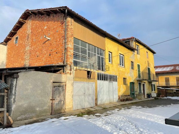 casa indipendente in vendita a Mondovì in zona Pascomonti