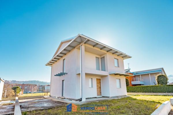 casa indipendente in vendita a Mondovì