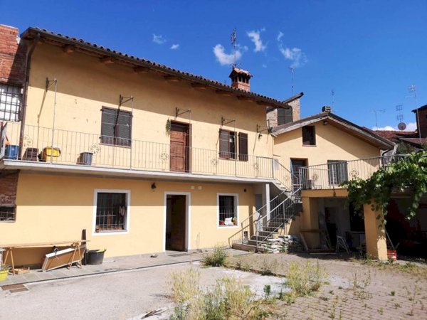casa indipendente in vendita a Mondovì