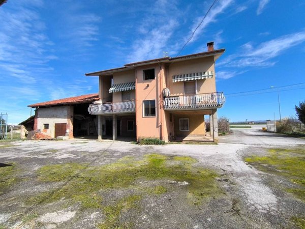 casa indipendente in vendita a Mondovì in zona Breolungi
