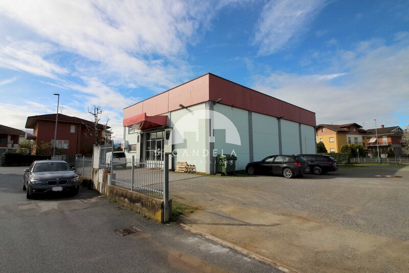 locale di sgombero in vendita a Mondovì