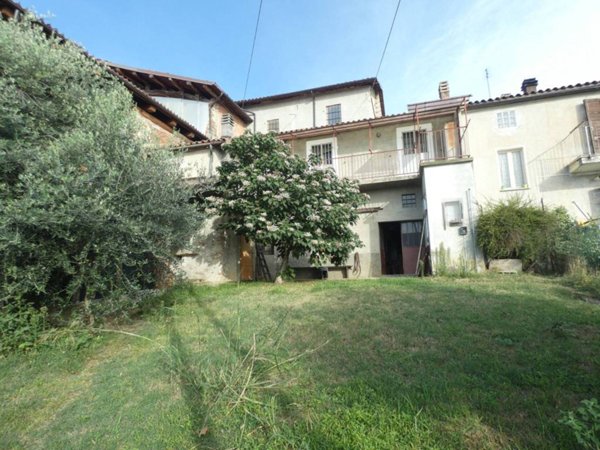 casa indipendente in vendita a Mondovì in zona Pascomonti