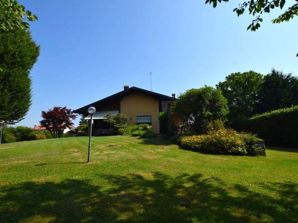 casa indipendente in vendita a Mondovì in zona Pogliola