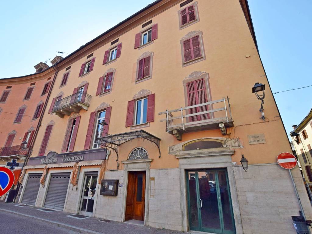 locale commerciale in vendita a Mondovì