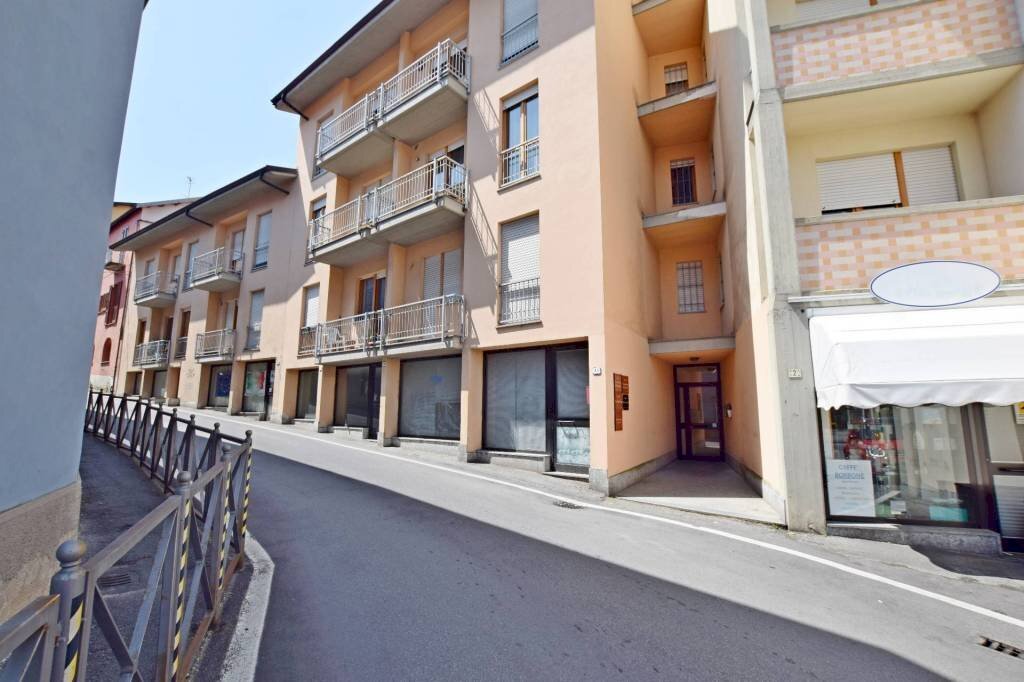 locale commerciale in vendita a Mondovì