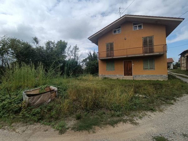 casa indipendente in vendita a Mondovì in zona Merlo