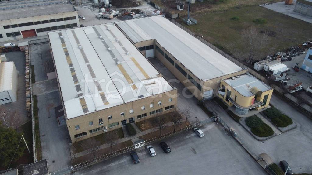 capannone in vendita a Mondovì