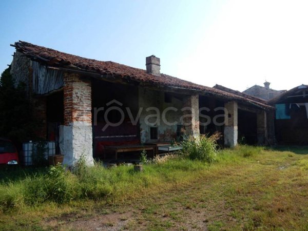 casale in vendita a Mondovì in zona Breolungi