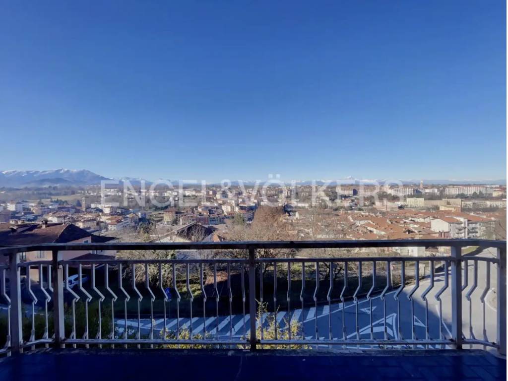 casa indipendente in vendita a Mondovì