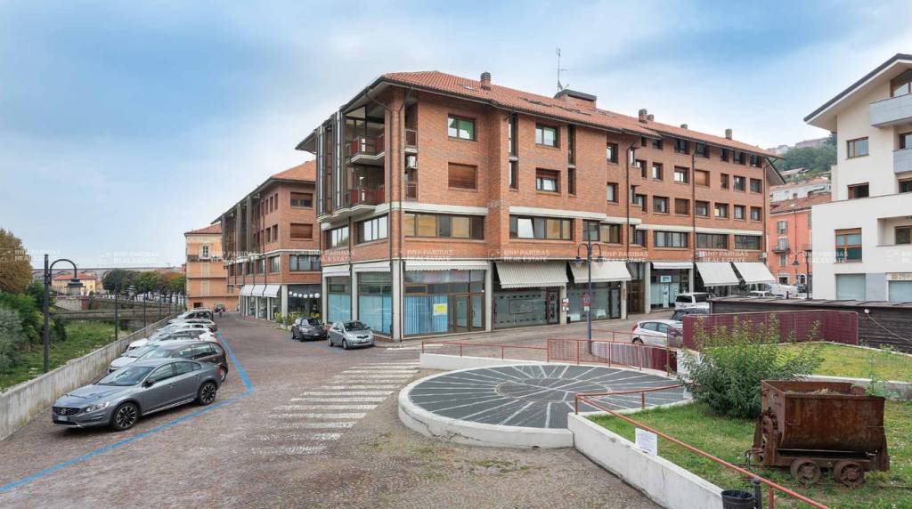locale di sgombero in vendita a Mondovì