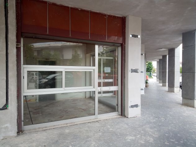 locale commerciale in vendita a Mondovì
