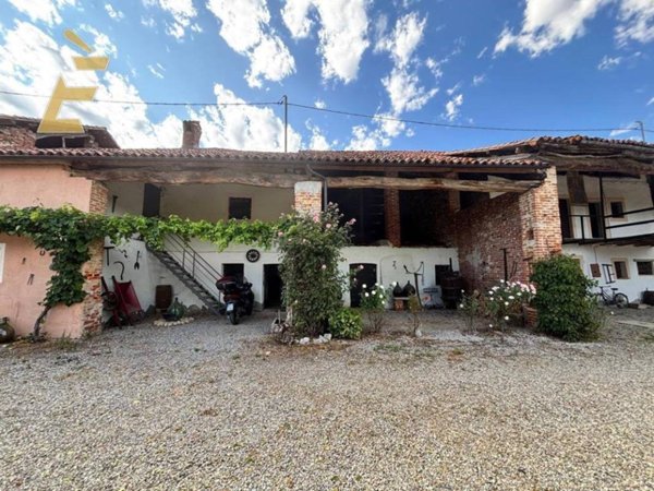 casa indipendente in vendita a Mondovì