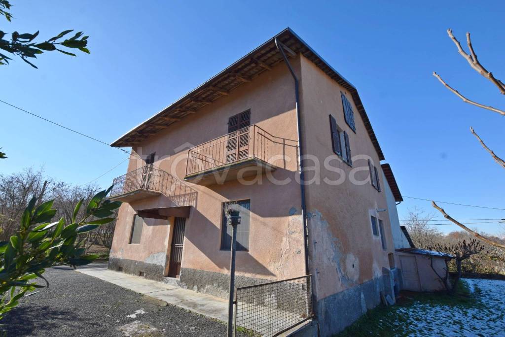 casa indipendente in vendita a Mondovì in zona Pascomonti