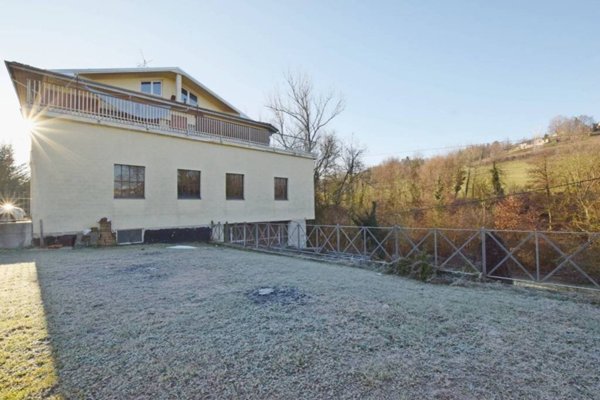 locale di sgombero in vendita a Mondovì