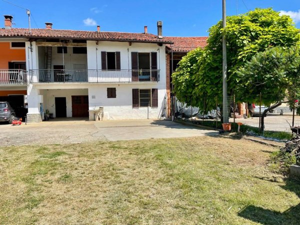 casa indipendente in vendita a Mondovì in zona Gratteria