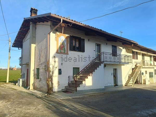 casa semindipendente in vendita a Mondovì