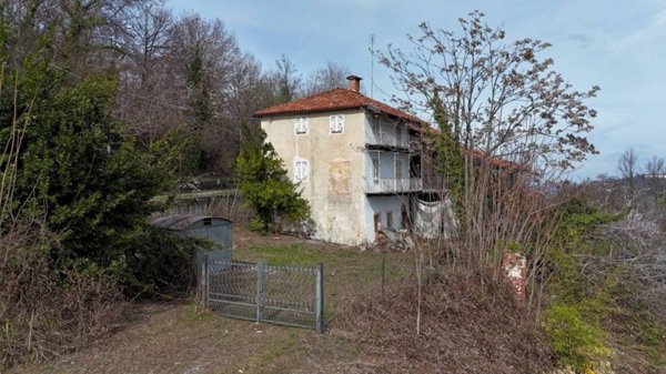 casale in vendita a Mondovì in zona Merlo