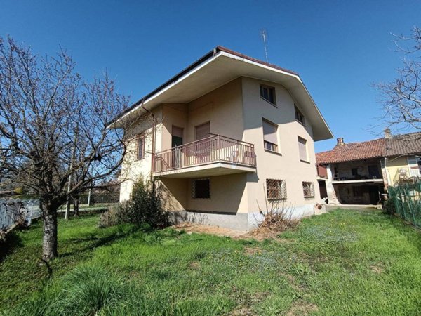 casa indipendente in vendita a Mondovì in zona San Quintino