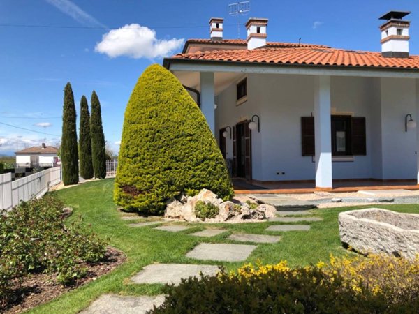 casa indipendente in vendita a Mondovì
