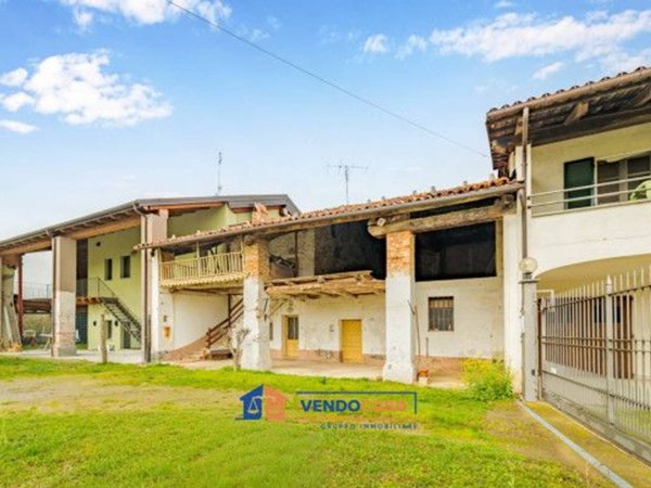 casale in vendita a Mondovì in zona Gratteria
