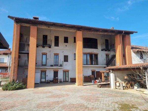 casa indipendente in vendita a Mondovì in zona Pascomonti