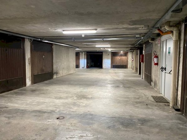 locale di sgombero in vendita a Mondovì