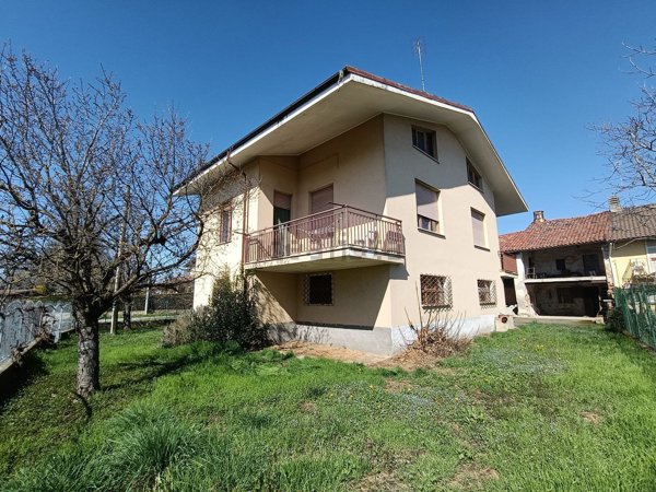 casa indipendente in vendita a Mondovì