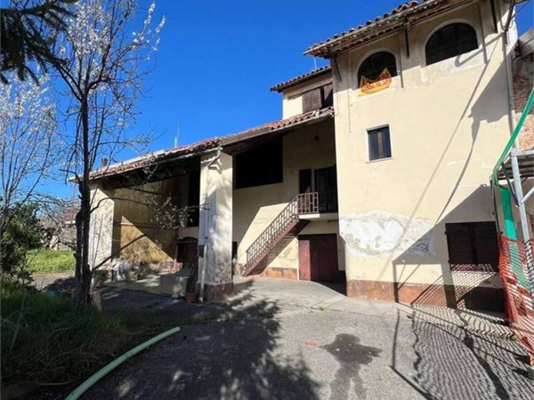 casa indipendente in vendita a Mondovì
