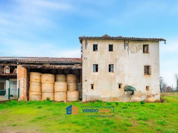 casale in vendita a Mondovì in zona Merlo