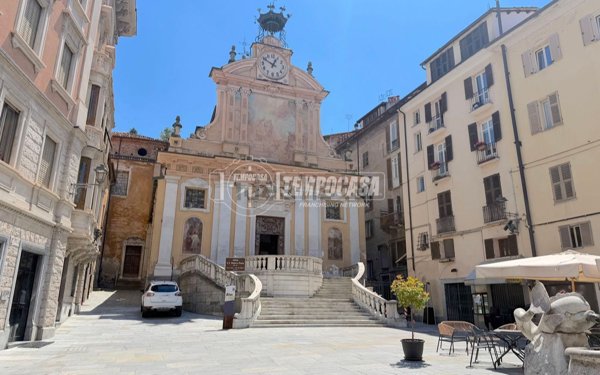 locale commerciale in vendita a Mondovì