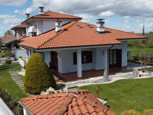 casa indipendente in vendita a Mondovì in zona Pogliola
