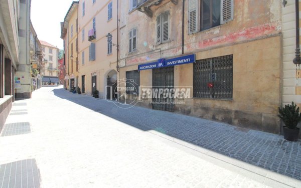 locale commerciale in vendita a Mondovì
