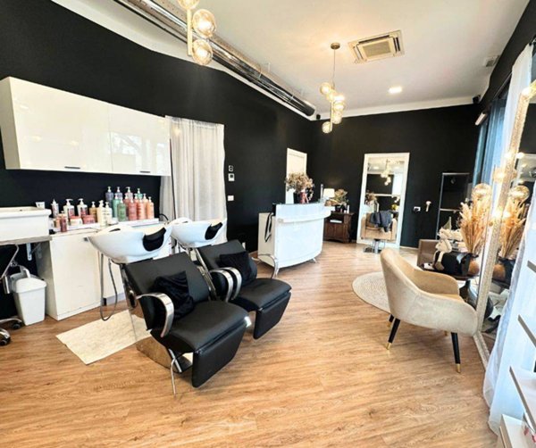 locale commerciale in vendita a Mondovì
