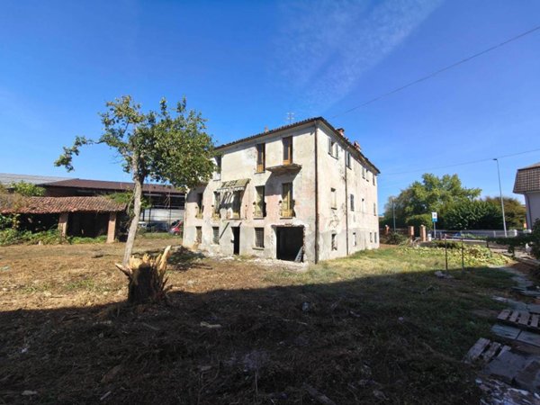 casa indipendente in vendita a Mondovì
