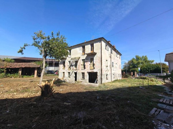 casa indipendente in vendita a Mondovì