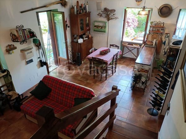 casa indipendente in vendita a Rocca di Botte