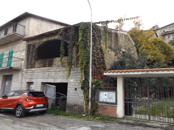 intera palazzina in vendita a Rocca di Botte
