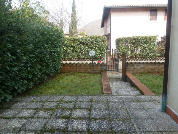 casa indipendente in vendita a Rocca di Botte