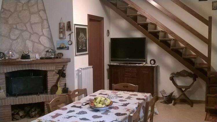 casa indipendente in vendita a Rocca di Botte