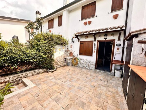 appartamento in vendita a Rocca di Botte