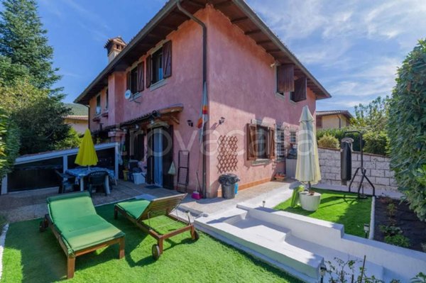 casa indipendente in vendita a Rocca di Botte