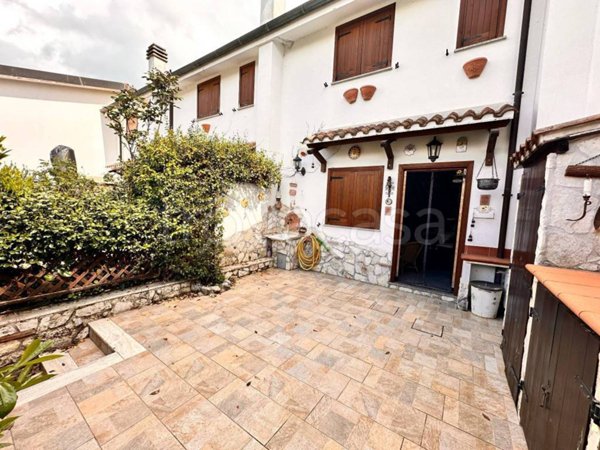 appartamento in vendita a Rocca di Botte