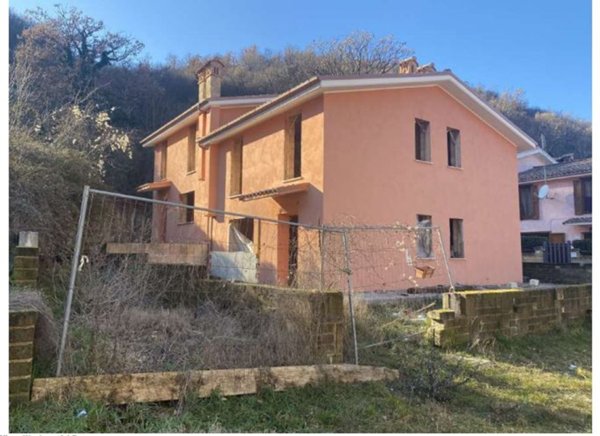casa indipendente in vendita a Rocca di Botte