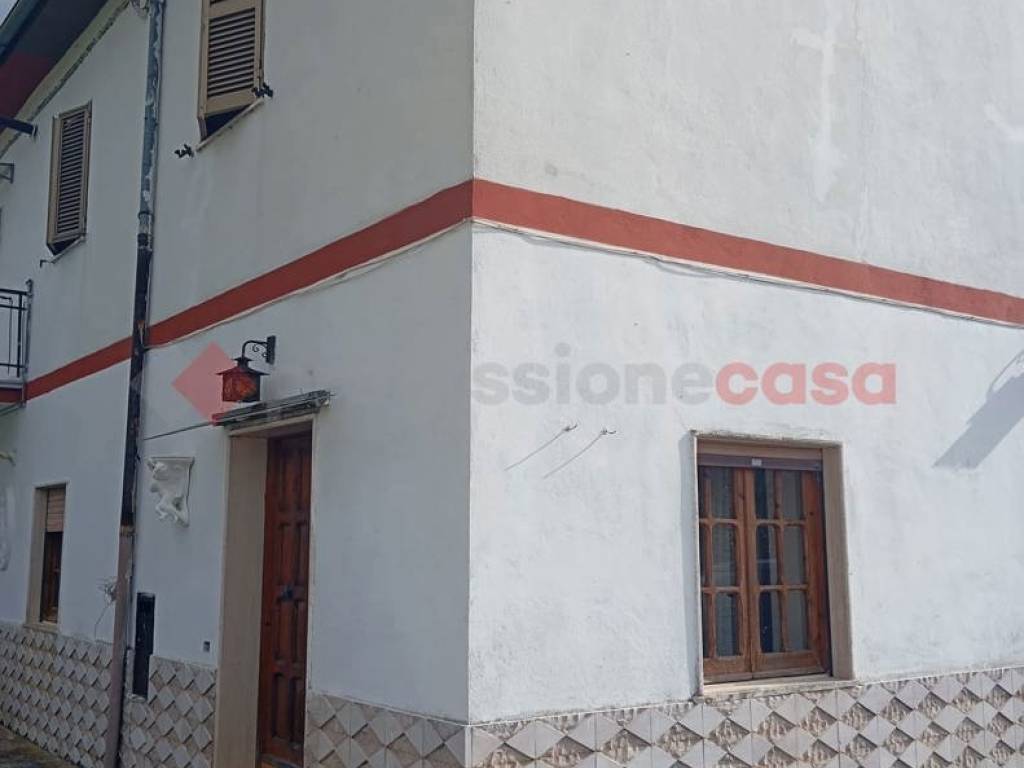 casa indipendente in vendita a Rocca di Botte