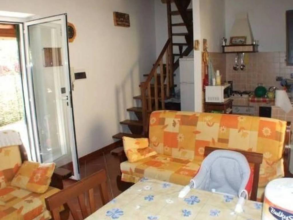 casa indipendente in vendita a Rocca di Botte