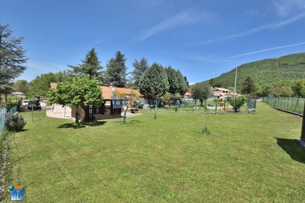 casa indipendente in vendita a Rocca di Botte